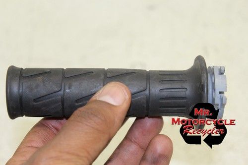 08-12 KAWASAKI NINJA EX 250 R OEM RIGHT THROTTLE GRIP L12