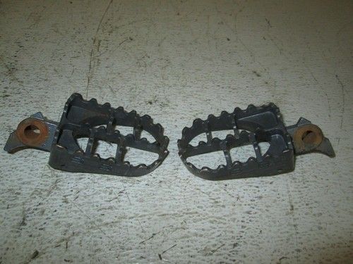 00 01 02 YAMAHA YZ426 FOOT PEGS AFTERMARKET SUPER STOCK OVER SIZED IMS b31