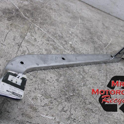 96-05 HARLEY-DAVIDSON SOFTAIL FXST  OEM LEFT REAR SEAT FENDER GRAB BAR L12