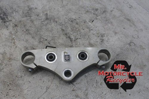06-09 SUZUKI BOULEVARD VL800 C50 OEM FORKS UPPER TRIPLE TREE CLAMP N2