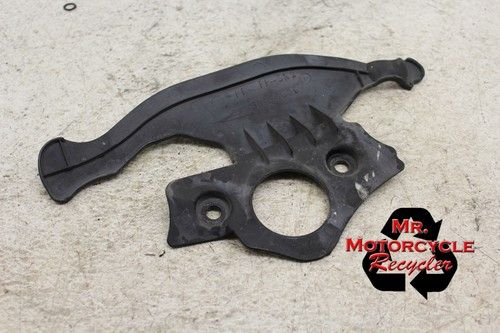 05 Suzuki gsxr 750 Upper Inner Triple Fairing Cover Tree Bracket C46D
