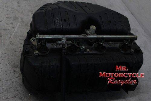 04 05 HONDA CBR1000RR CBR1000 CBR 1000 OEM AIRBOX WITH TOP RAIL INJECTORS B6D