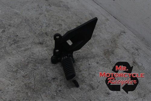 08-12 KAWASAKI NINJA 250R EX250J EX250 250 OEM LEFT DRIVER PEG WITH BRACKET K2