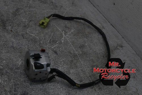 06-09 SUZUKI BOULEVARD VL800 C50 OEM LEFT CLIP ON HANDLE HORN SIGNALS SWITCH C17
