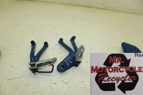 94-96 SUZUKI RF 600 RF600R OEM REAR BACK PEGS PASSENGER PEG C21D