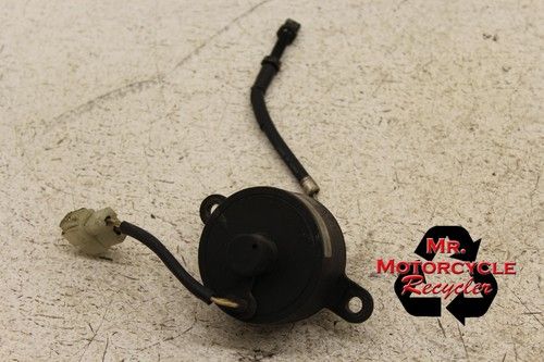 SUZUKI 05-09 / 11-16 BOULEVARD 86-88 / 95-08 SAVAGE 650 OEM OIL PRESSURE SENSOR