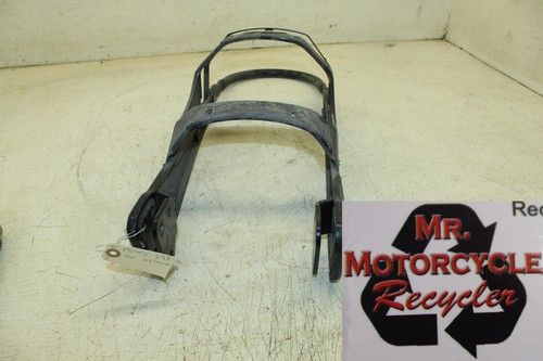 01 VICTORY V92C OEM REAR BACK FENDER SUPPORT FRAME SUBFRAME D8