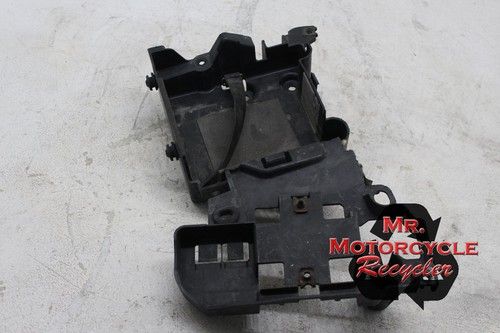 99-05 YAMAHA V STAR 1100 CUSTOM OEM BATTERY TRAY BOX HOLDER C42D