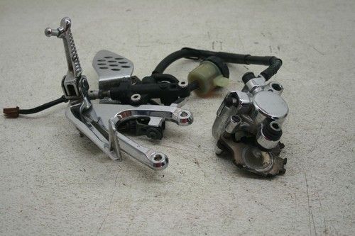 04-06 YAMAHA YZF-R1 OEM R1 REAR MASTER CYLINDER FOOT PEG  CALIPER  J3