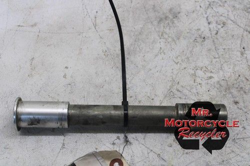 01-05 SUZUKI GSXR1000 GSXR 1000 OEM FRONT AXLE PIVOT BOLT 54711-35F10 B27