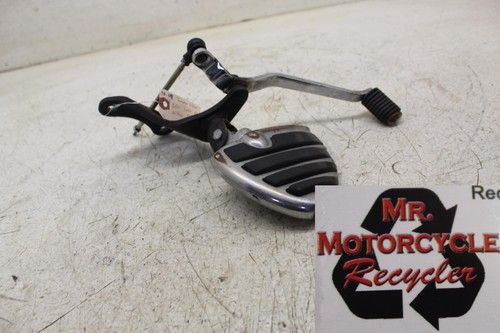 98 YAMAHA V STAR 650 CUSTOM OEM LEFT FRONT FOOT REST PEG STEP W SHIFTER  D32D