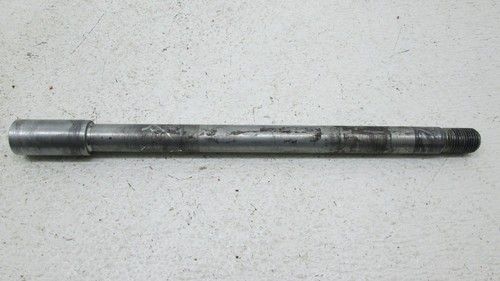 2001-2015 01-15 SUZUKI VL800 VL 800 C50 BOULEVARD VOLUSIA OEM FRONT WHEEL AXLE