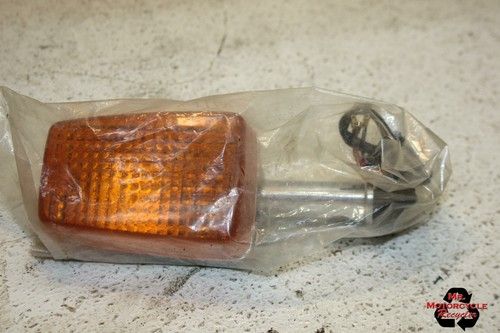 1982 HONDA CB750F 750 SUPER SPORT FRONT TURN SIGNAL INDICATOR A23D