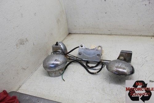 96 HONDA SHADOW SPIRIT 1100 CHROME OEM FRONT TURN SIGNAL LIGHT MOUNT BRACKET F14