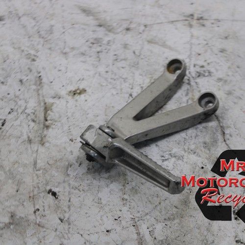 00-01 HONDA CBR929RR CBR 929 CBR929 OEM LEFT REAR BACK PASSENGER PEG 05