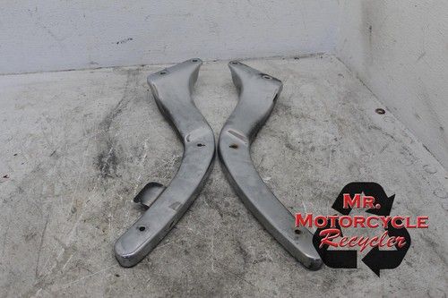 98-04 YAMAHA V STAR 650 XVS650 CLASSIC OEM REAR FENDER GRAB RAIL PAIR K12