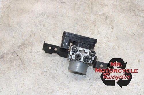 13-17 KAWASAKI NINJA 300 ZXR300 EX300 300 OEM ABS PUMP UNIT MODULE 16082-0889 L3