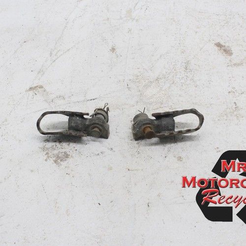 1982 HONDA XR200 OEM LEFT RIGHT FOOT RESTS PEGS D11D