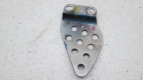 00 01 02 KAWASAKI ZZR600J ZX6J OEM FRONT LEFT HEEL GUARD STEP STAY A18
