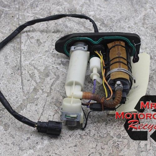 07-13 HARLEY SPORTSTER 883 1200 OEM FUEL GAS PUMP C3