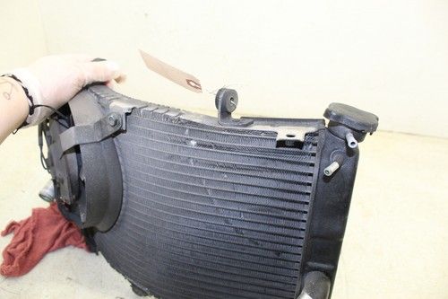01 SUZUKI GSXR600 OEM ENGINE RADIATOR MOTOR COOLER COOLING RADIATER WITH FAN