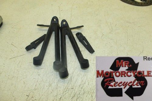 2005-2006 SUZUKI GSXR1000 OEM REAR BACK PASSENGER PEG SET PAIR B52D
