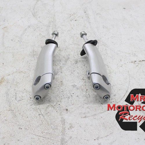 05 06 07 08 09 10 11 SUZUKI BOULEVARD M50 OEM HANDLEBAR RISERS D7