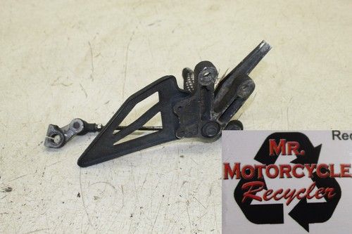 01 SUZUKI GSXR600 600 BLACK OEM POWDER COATED LEFT FRONT FOOT PEG W