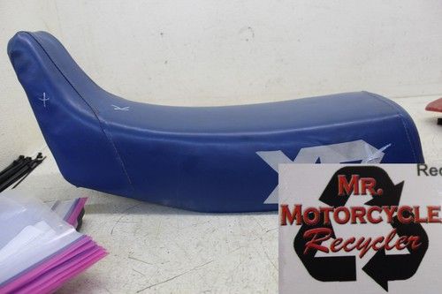 85 86 HONDA XR 200 XR200R OEM SEAT SADDLE D44D