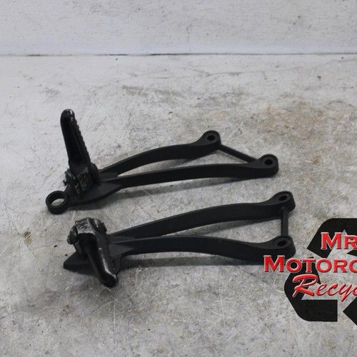 01-23 KAWASAKI ZX6R ZX636 ZX6 OEM REAR BACK PASSENGER PEG SET PAIR a23d