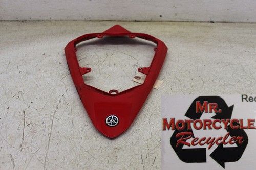 2014 YAMAHA YZF R6 OEM PLASTIC RED CENTER REAR BACK TAIL FAIRING COWL F11