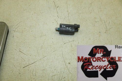 1989 KAWASAKI NINJA ZX7 OEM IGNITION COIL SPARK PLUG CAP A19D