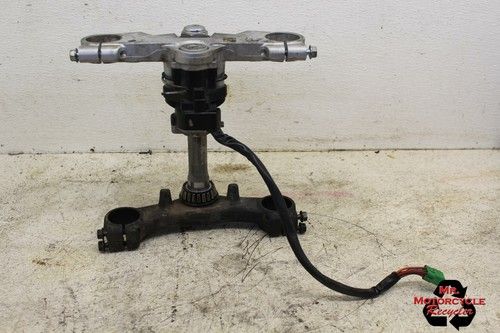04 SUZUKI KATANA GSX600 OEM FRONT FORKS CLAMP LOWER UPPER TRIPLE TREE B30D