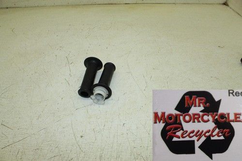 1996 SUZUKI RF600R OEM RIGHT LEFT CLIPON HANDLEBAR GRIPS GRIP PAIR SET B-50D