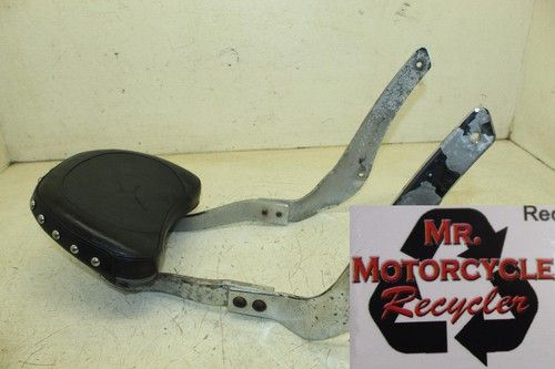 06 SUZUKI BOULEVARD C50 VL800 OEM BACK REST SISSY BAR A13