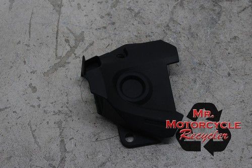 15-24 YAMAHA MT09 TRACER 900 OEM ENGINE SPROCKET COVER B7