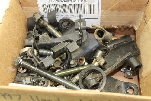 1997 HONDA SHADOW VLX 600 OEM WINDSHIELD WINDSCREEN BOLTS SCREWS SET D25D