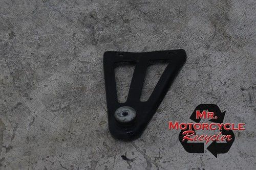 03-09  SUZUKI BURGMAN 650 AN650 SKYWAVE OEM RIGHT EXHAUST BRACKET C23