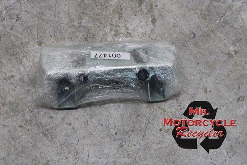 13-17 KAWASAKI NINJA 300 ZXR300 EX300 300 OEM FRONT SEAT MOUNTING BRACKET L3