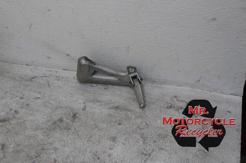 99-02 SUZUKI SV650N SV650 650  OEM LEFT REAR BACK PASSENGER PEG k17